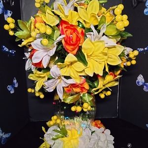 Yellow Sunrise Beautiful Centerpiece/Table Topper